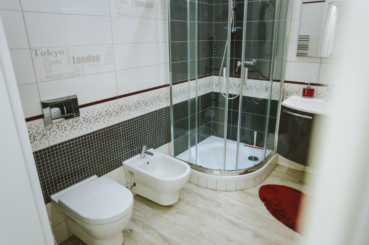 Design Apartment, The City Centre Close To The Health Spa Pieszczany Zewnętrze zdjęcie