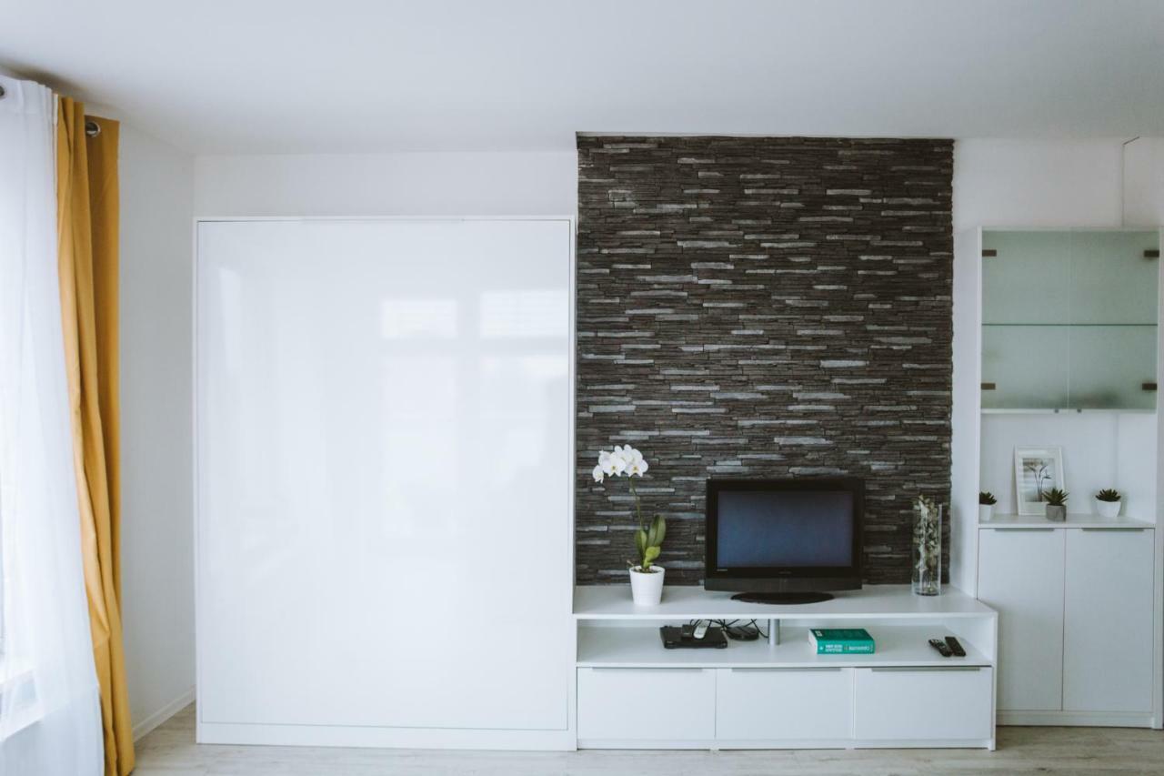 Design Apartment, The City Centre Close To The Health Spa Pieszczany Zewnętrze zdjęcie